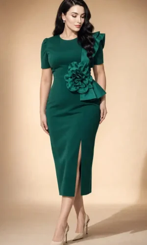 Rochie Amira Verde Elegantă Midi cu Floare Decorativă și Volan Asimetric