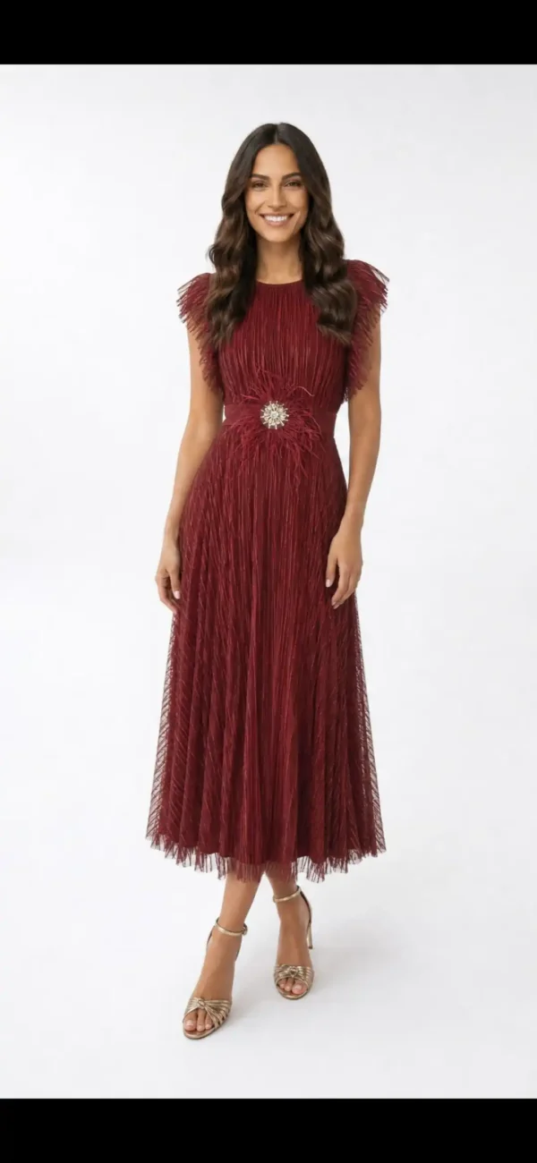 Rochie Elegantă de Seară Bordo Midi Plisată cu Broșă Melody