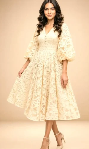 Rochie midi dantelă ivoire eleganta cu mâneci bufante Classy